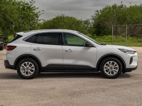 Certified 2023 Ford Escape Active w/ Tech Pack #1 FWD image 9