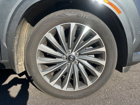 Used 2024 Hyundai Palisade Calligraphy image 9