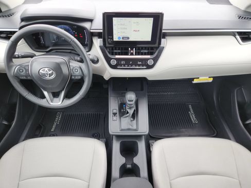Used 2026 Toyota Corolla Cross LE w/ Moonroof Package FWD image 31