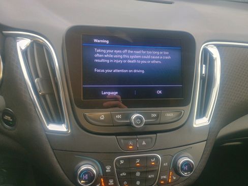 Used 2020 Chevrolet Malibu LT image 25