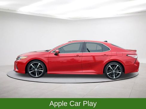 Used 2019 Toyota Camry XSE image 4