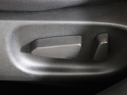 Used 2010 MAZDA MAZDA3 s Grand Touring FWD image 23