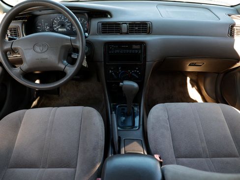 Used 1997 Toyota Camry CE image 21