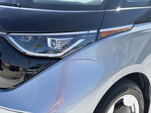 New 2025 Volkswagen ID. Buzz Pro S image 8