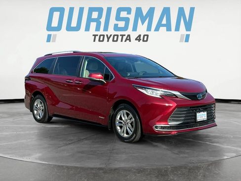 Used 2021 Toyota Sienna Limited AWD/4WD image 1