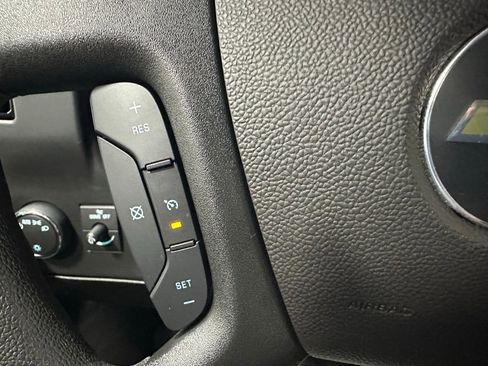 Used 2025 Chevrolet Express 3500 LT w/ LT Preferred Equipment Group image 20