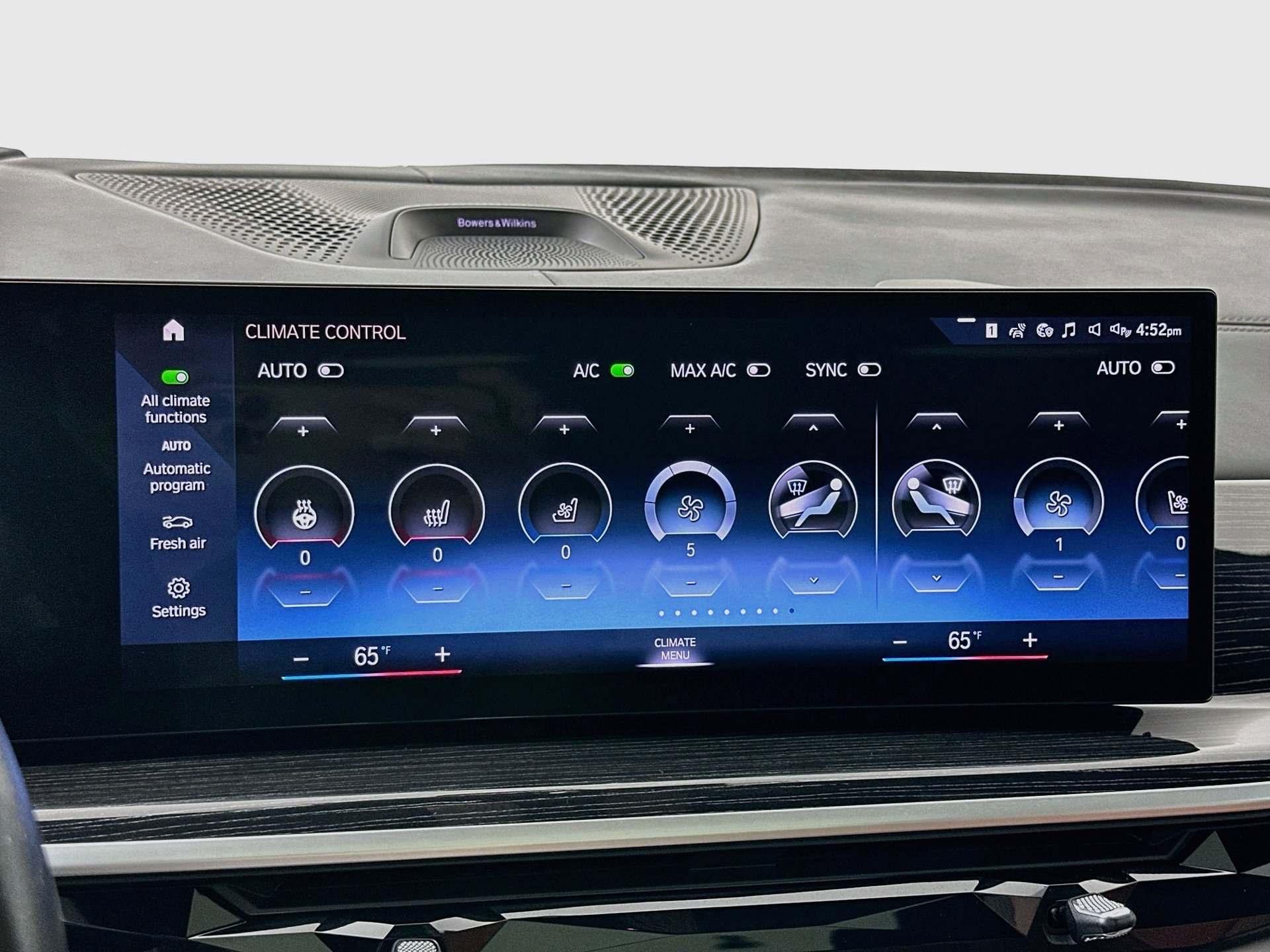 Used 2023 BMW X7 M60i w/ Executive Package AWD/4WD image 17
