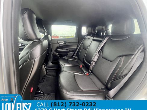 Used 2025 Jeep Compass Trailhawk AWD/4WD image 14