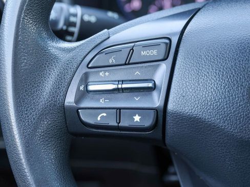 Used 2023 Hyundai Kona SE FWD image 25