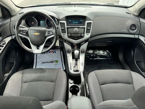 Used 2014 Chevrolet Cruze LT FWD image 11