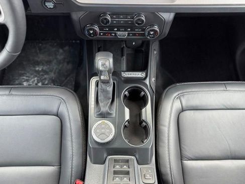 New 2025 Ford Bronco Outer Banks image 25