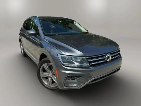 Used 2021 Volkswagen Tiguan SEL AWD/4WD image 2