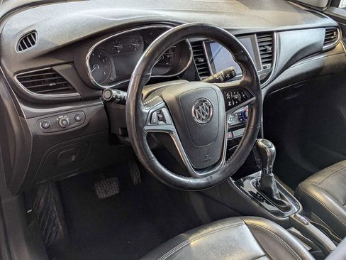 Used 2019 Buick Encore Essence image 2
