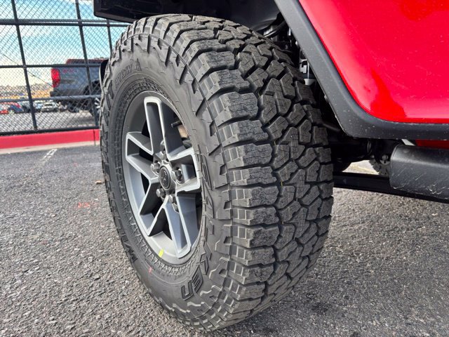 New 2026 Jeep Gladiator Mojave w/ Technology Group AWD/4WD image 28
