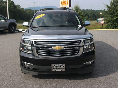 Used 2020 Chevrolet Suburban Premier w/ Premier Plus Edition AWD/4WD image 3
