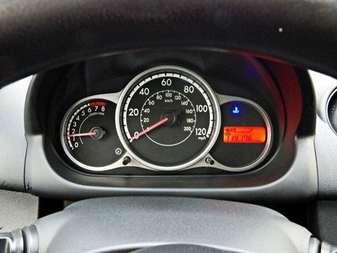 Used 2013 MAZDA MAZDA2 Sport FWD image 15