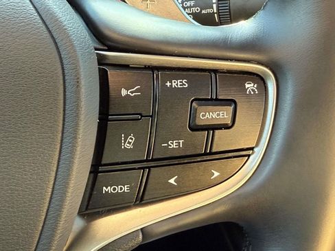 Used 2025 Lexus ES 300h w/ Premium Package image 21