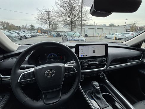 Used 2025 Toyota Grand Highlander XLE image 33