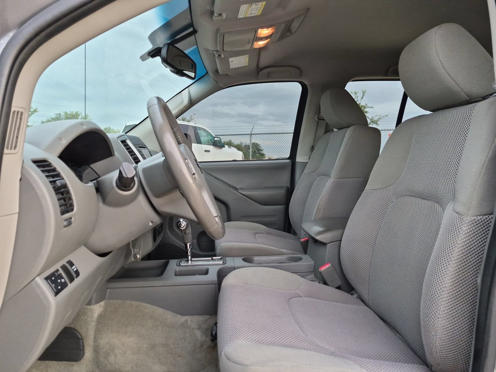 Used 2018 Nissan Frontier SV w/ Value Truck Package RWD image 9