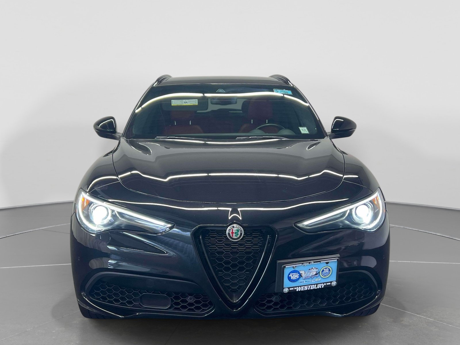 Used 2023 Alfa Romeo Stelvio Veloce AWD/4WD image 2
