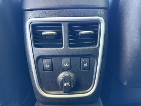Used 2014 Chrysler 300 C w/ Beats Audio Group RWD image 26