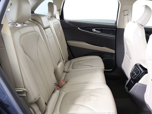 Used 2022 Lincoln Nautilus Reserve image 41