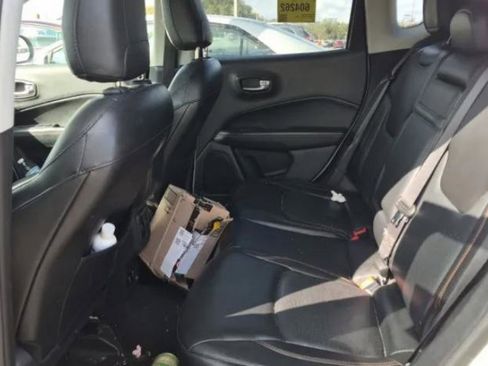 Used 2018 Jeep Compass Limited w/ Navigation Group image 9