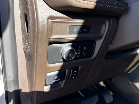 Certified 2022 Ford Expedition King Ranch image 11