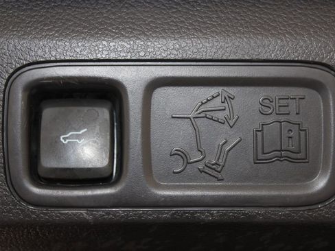 Used 2024 Ford Expedition Max Limited image 34