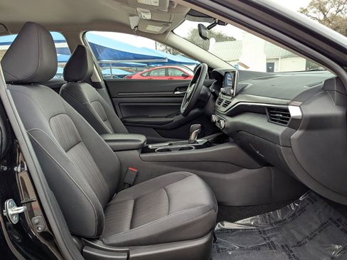 Used 2024 Nissan Altima 2.5 SV image 27