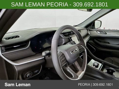 New 2025 Jeep Grand Cherokee Limited image 9