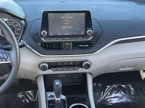 Used 2021 Nissan Altima 2.5 SV image 16