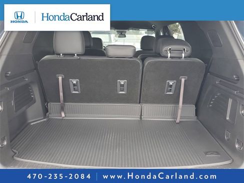 Used 2025 Chevrolet Traverse LT w/ Midnight/Sport Edition image 29