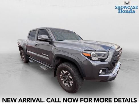 Used 2021 Toyota Tacoma TRD Off-Road w/ Technology Package AWD/4WD image 6