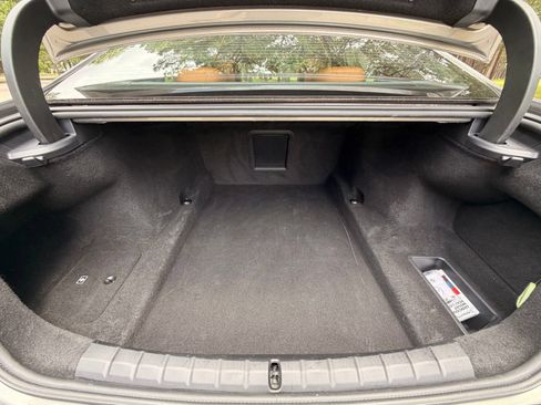 Used 2023 BMW 740i w/ Parking Assistance Package RWD image 18
