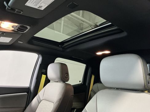 Used 2023 Chevrolet Colorado ZR2 w/ Desert Boss Special Edition image 31