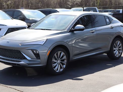 New 2026 Buick Envista Preferred FWD image 2