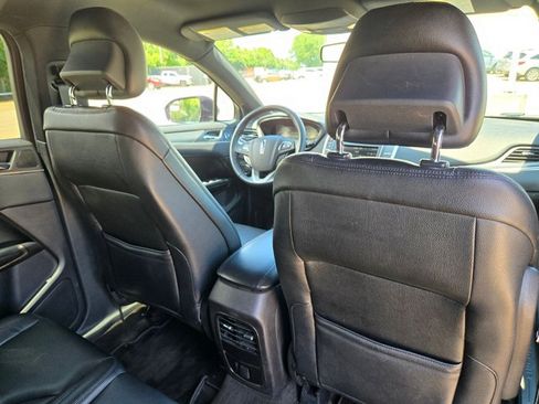 Used 2015 Lincoln MKC FWD image 17