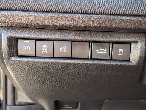 Used 2025 Toyota Camry LE FWD image 30