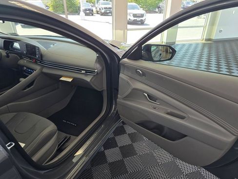 New 2026 Hyundai Elantra SEL Sport Premium FWD image 38