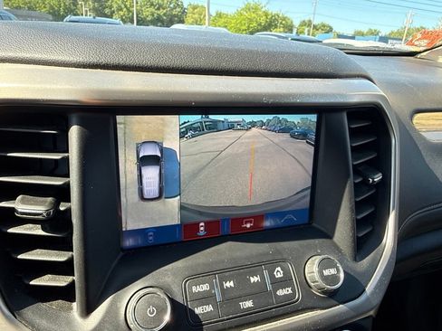 Used 2019 GMC Acadia Denali w/ Technology Package AWD/4WD image 17