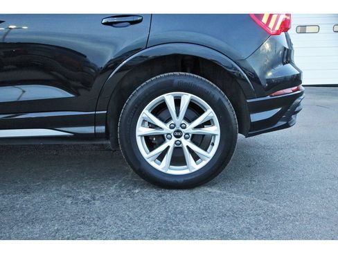 Used 2022 Audi Q3 2.0T Premium Plus w/ Premium Plus Package AWD/4WD image 32