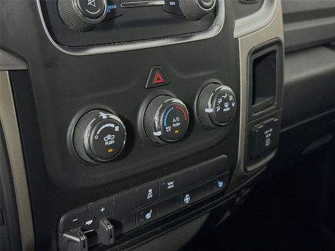 Used 2018 RAM 2500 Big Horn AWD/4WD image 13