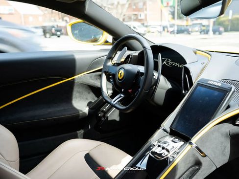 Used 2022 Ferrari Roma RWD image 24
