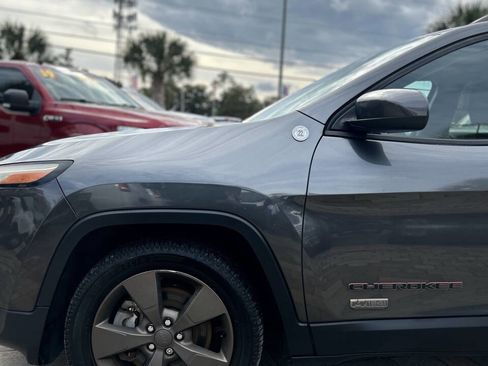 Used 2017 Jeep Cherokee 75th Anniversary image 13