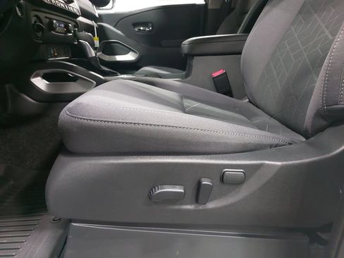 New 2026 Nissan Frontier SV w/ All-Weather Content Package AWD/4WD image 27