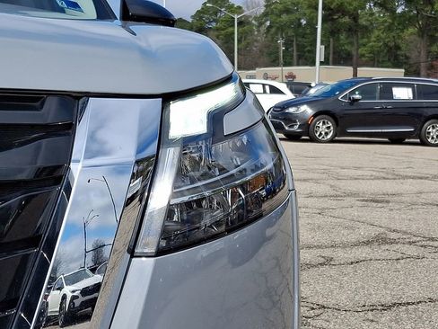 Used 2022 Nissan Pathfinder SL image 10