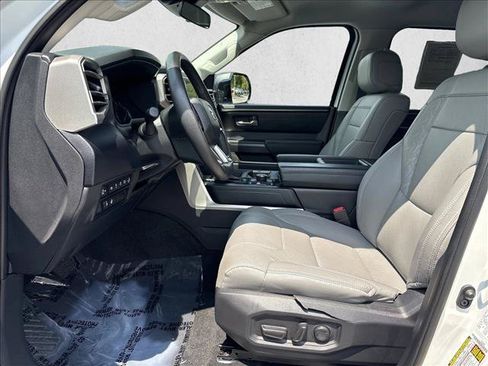 Used 2024 Toyota Tundra SR5 w/ SR5 Premium Package AWD/4WD image 10