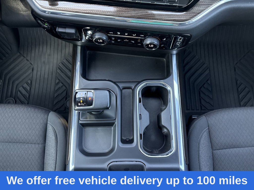Used 2024 Chevrolet Silverado 1500 RST w/ Convenience Package II AWD/4WD image 16