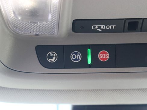 Used 2023 GMC Acadia SLE w/ Driver Convenience Package FWD image 34